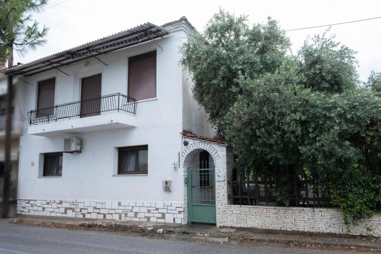 Вилла Our Parent'S House. Family House For Rent Скала-Каллирахис Экстерьер фото